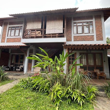 Saka Homestay Boutique & Cafe Magelang Exterior foto